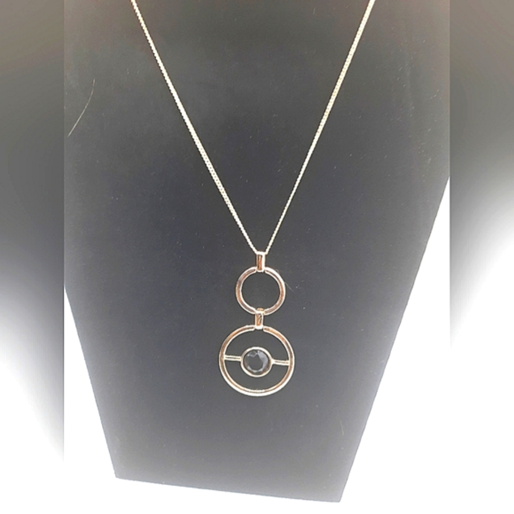 AVON CALI DECO GOLD PENDANT NECKLACES NIOB 17" GOLD With Onyx center
